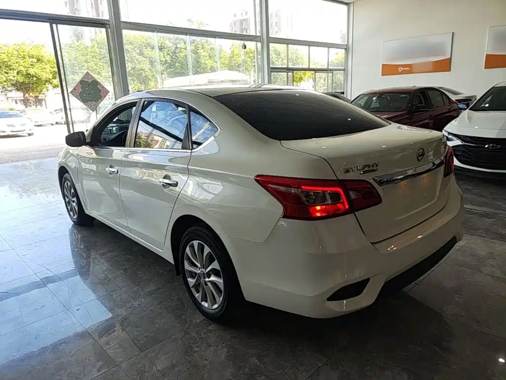Nissan Sylphy — миниатюра 5