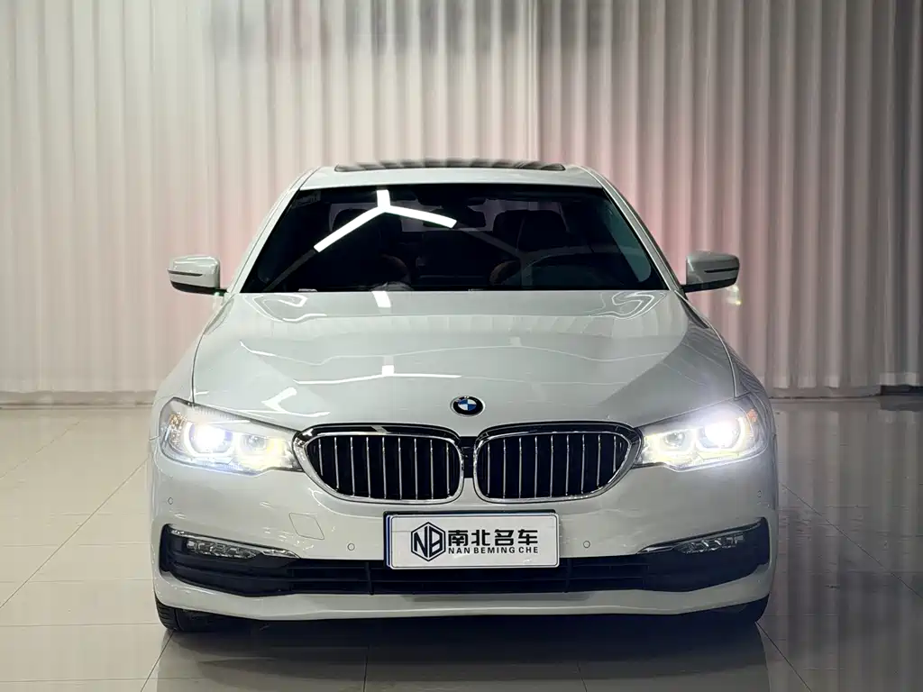 BMW 5 Series — миниатюра 2