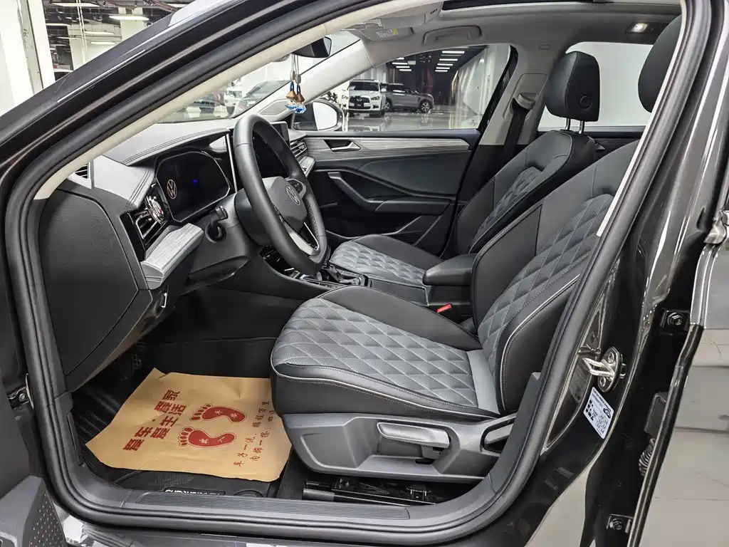 Volkswagen Sagitar 2023 280TSI DSG