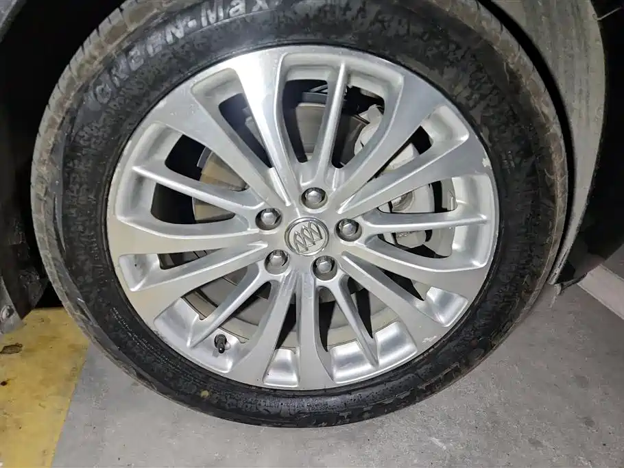 Buick LaCrosse 2016 28T Premium