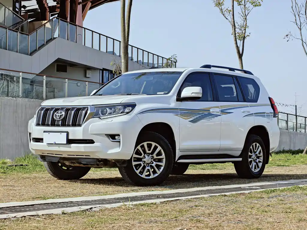 TOYOTA PRADO