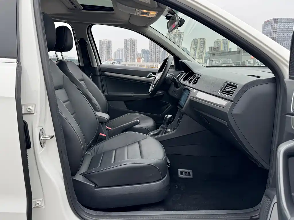 Volkswagen Lavida — миниатюра 13