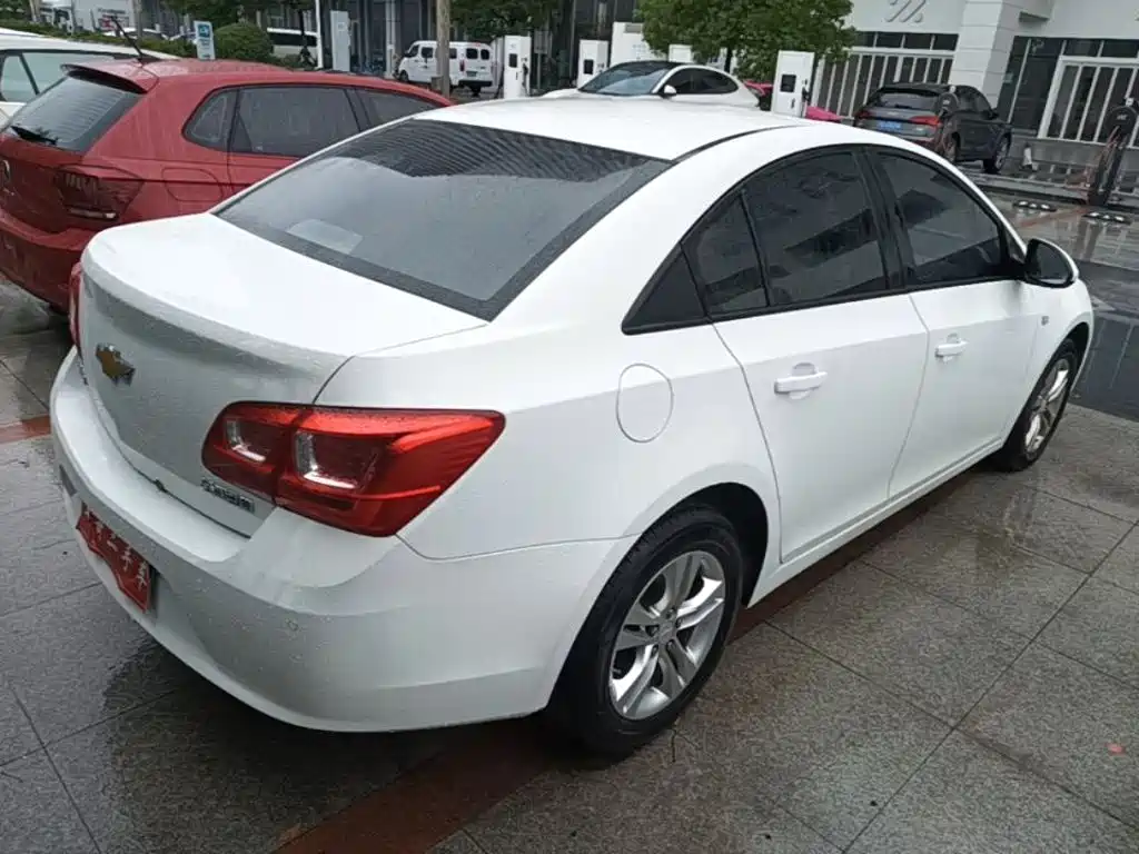 Chevrolet Cruze — миниатюра 7