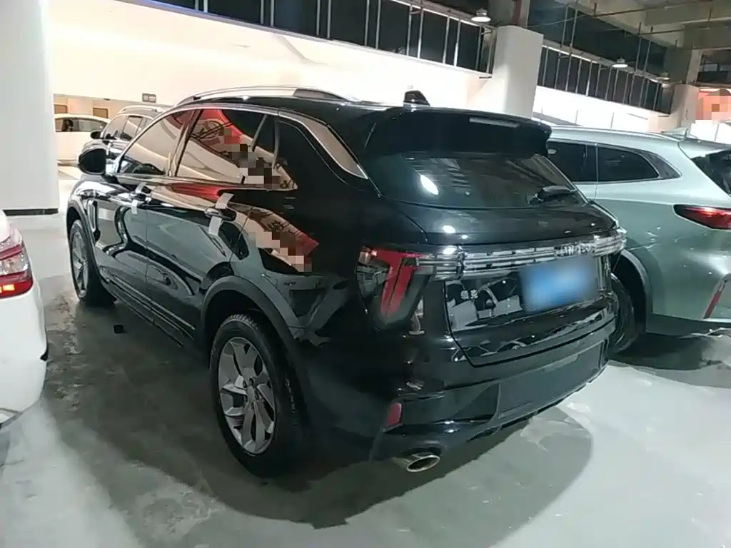Lynk & Co 01 — миниатюра 5