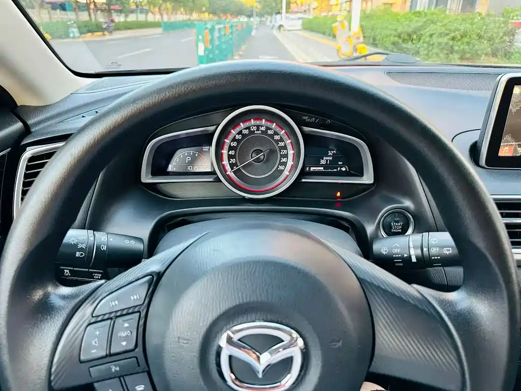 Mazda 3 Axela — миниатюра 9
