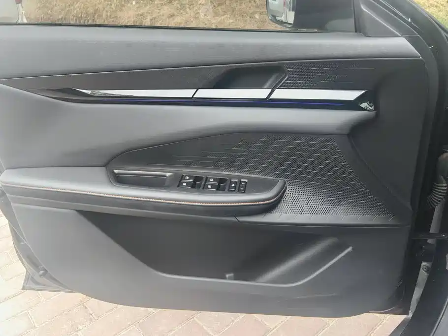 Changan UNI-V — миниатюра 7