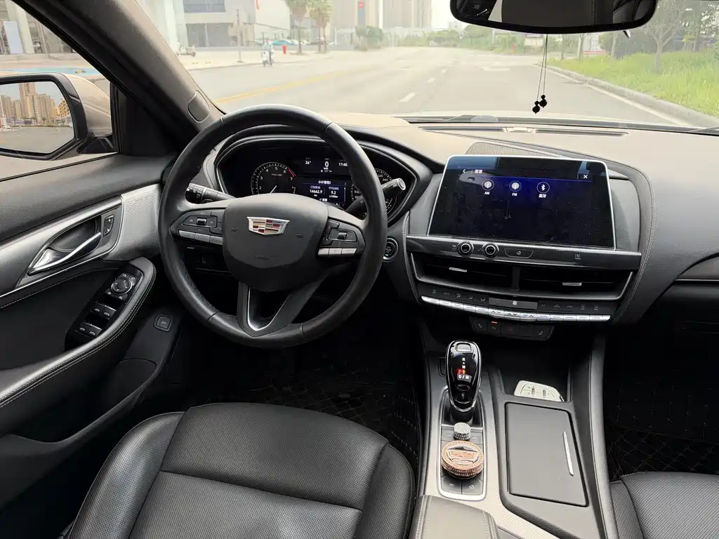 Cadillac CT5 — миниатюра 11