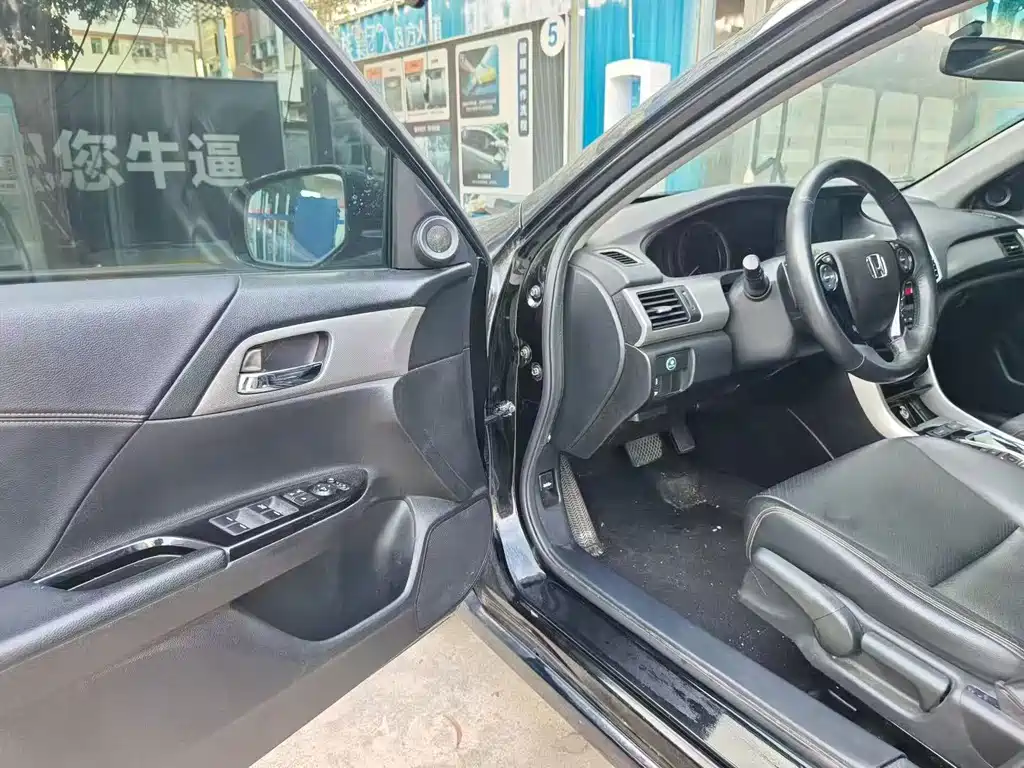 Honda Accord — миниатюра 4