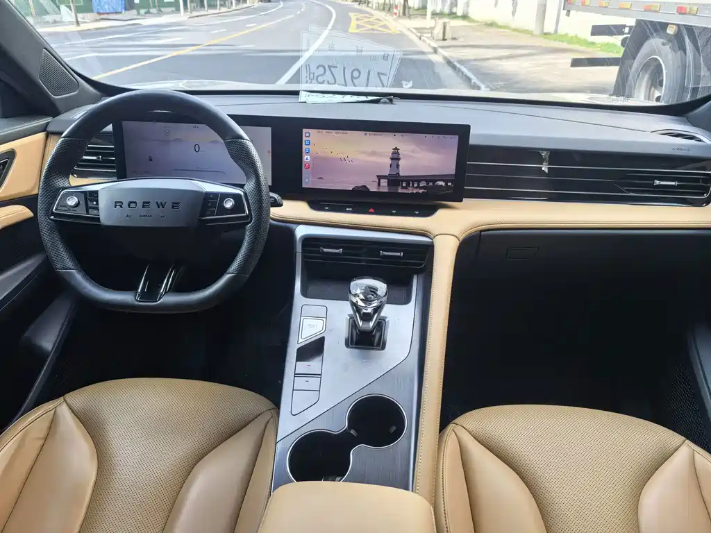 Roewe RX5 — миниатюра 4