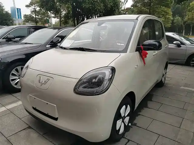 WULING AUTOMOBILE HONGGUANG MINIEV 2025