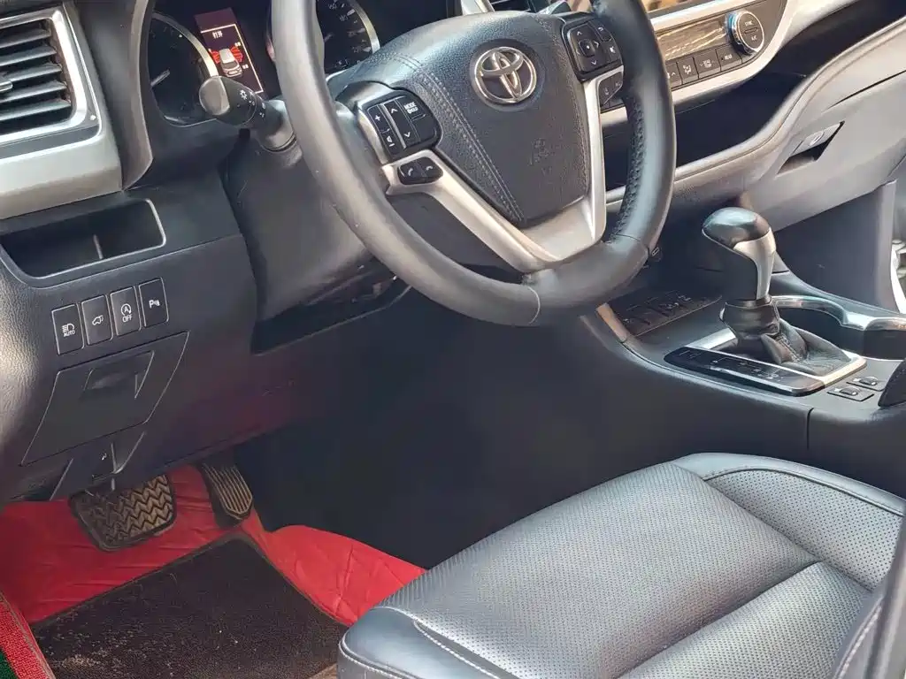 Toyota Highlander — миниатюра 9