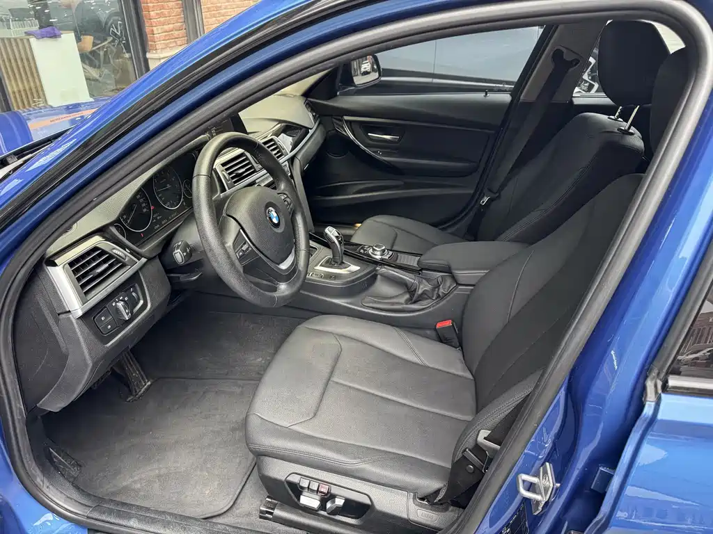 BMW 3 Series — миниатюра 8