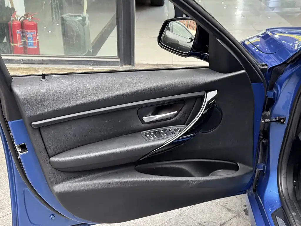 BMW 3 Series — миниатюра 16