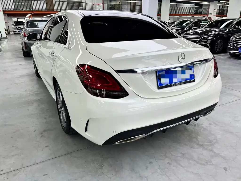 Mercedes-Benz C-Class — миниатюра 15