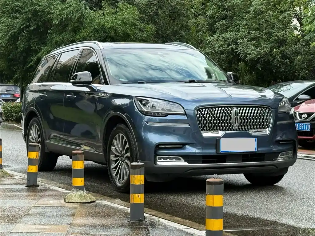 Lincoln Aviator (Import) — миниатюра 2