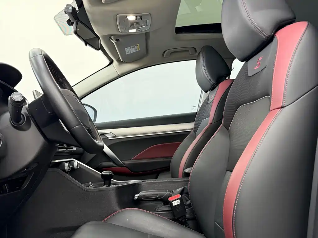 Geely Binyue — миниатюра 9