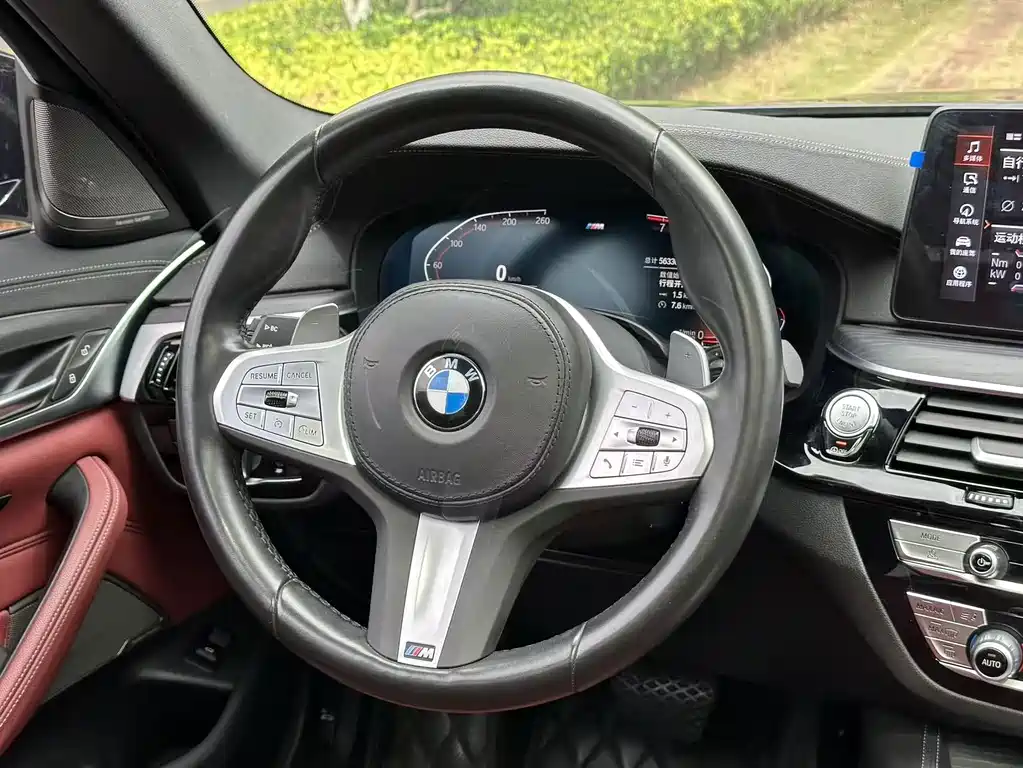 BMW 5 Series — миниатюра 15