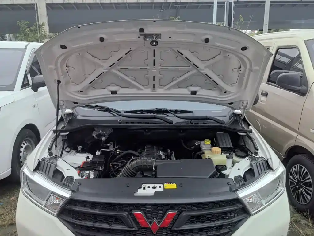 Wuling Hongguang — миниатюра 20