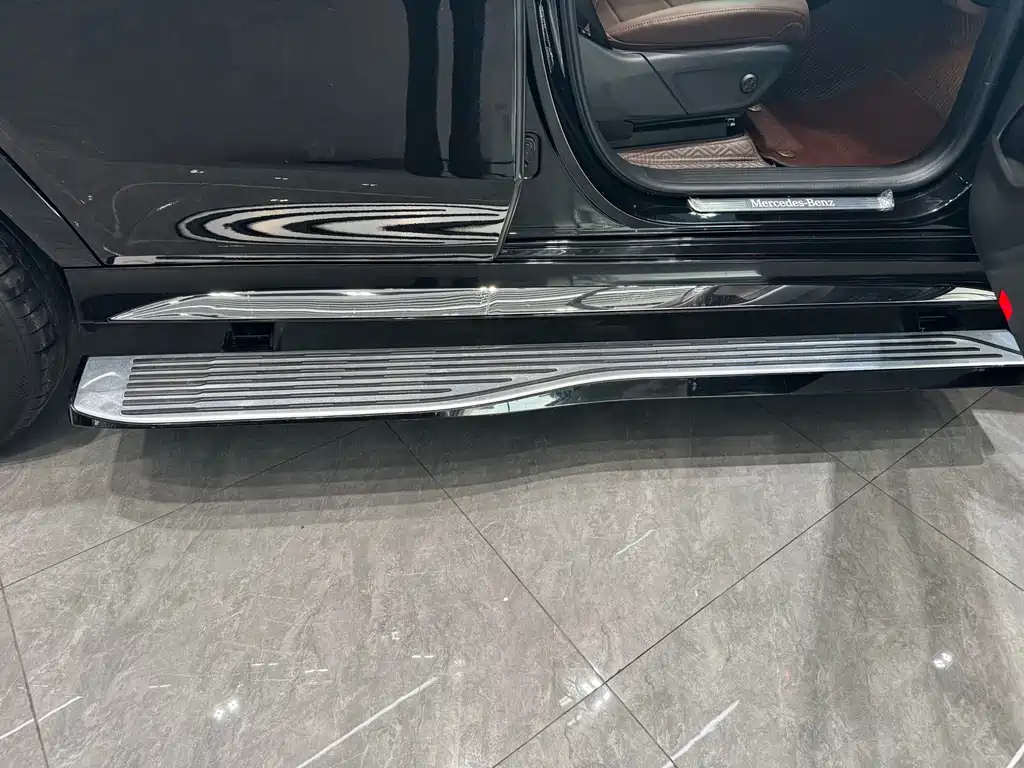 Mercedes-Benz GLE (Import) — миниатюра 23