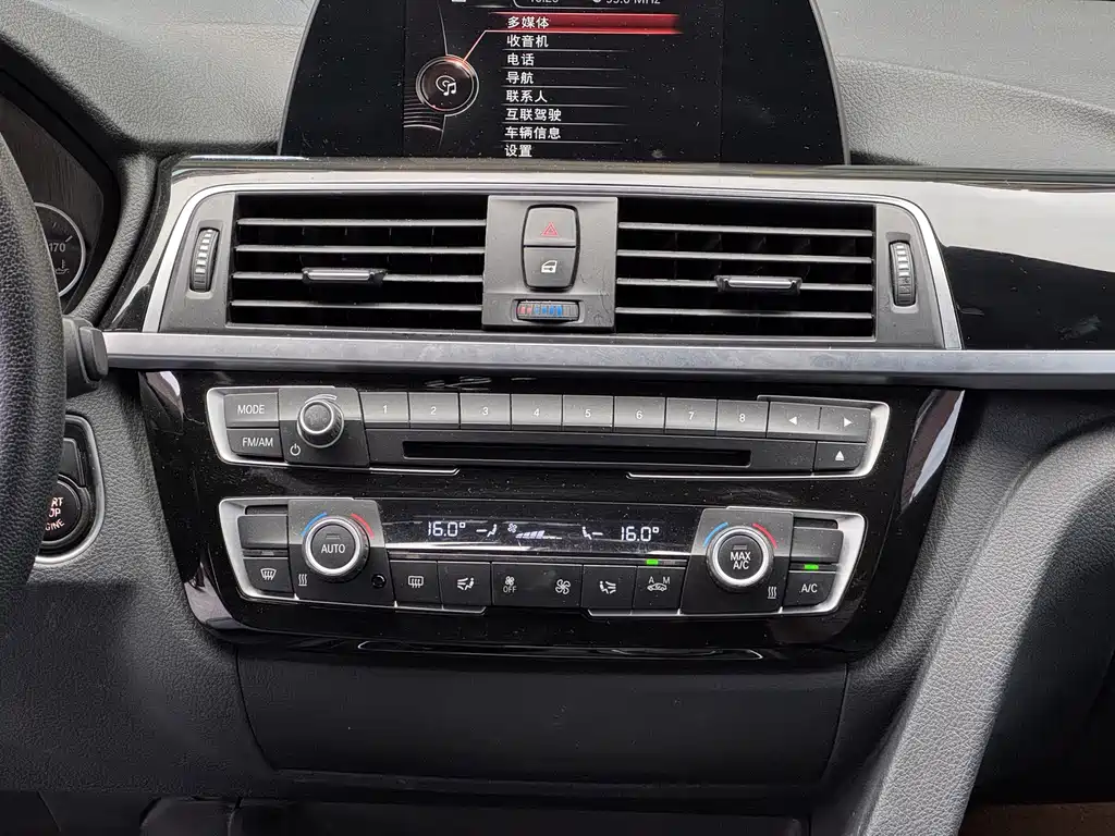 BMW 3 Series — миниатюра 12