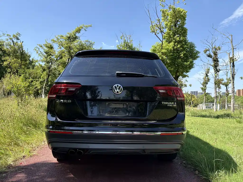Volkswagen Tiguan L — миниатюра 5