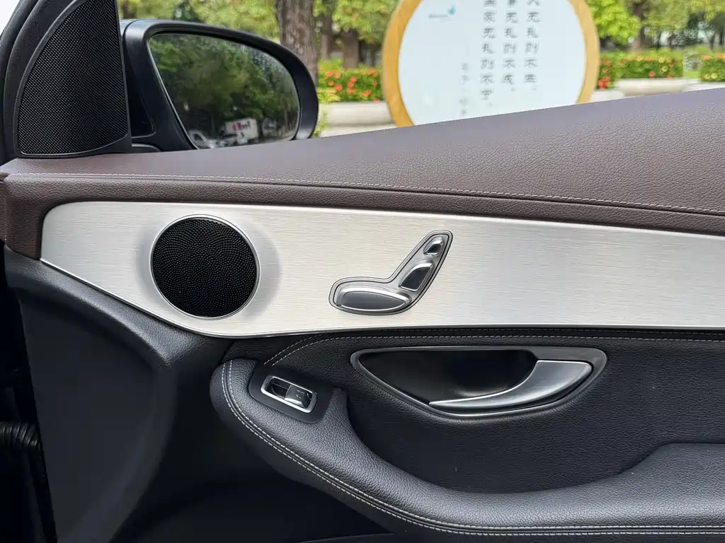 Mercedes-Benz GLC — миниатюра 16