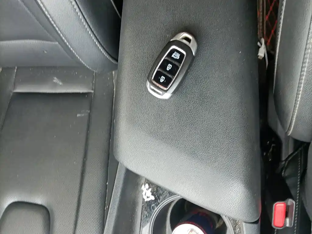 Hyundai Elantra — миниатюра 25