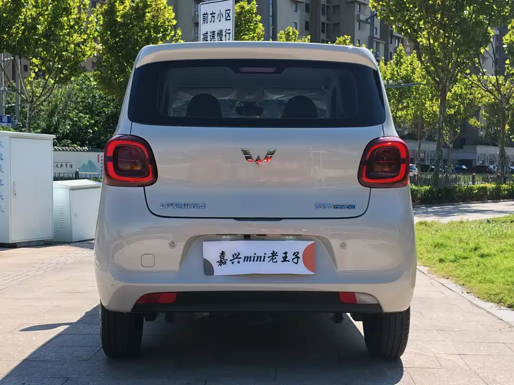 Wuling MINIEV — миниатюра 5
