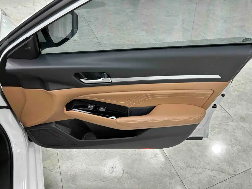 Nissan Teana — миниатюра 17
