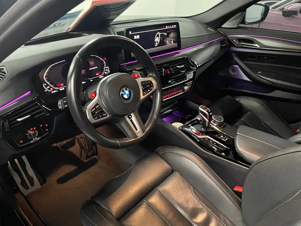 BMW M5 — миниатюра 9
