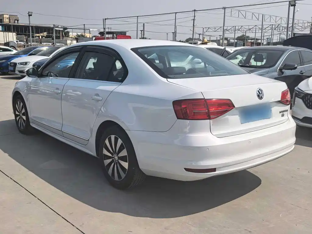 Volkswagen Sagitar — миниатюра 5