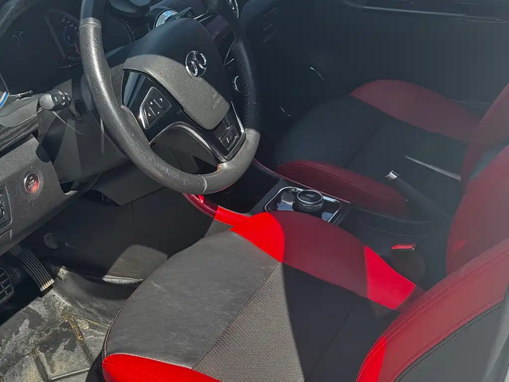 BAIC New Energy EX — миниатюра 14