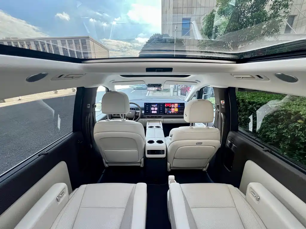 Li Auto Li MEGA — миниатюра 28