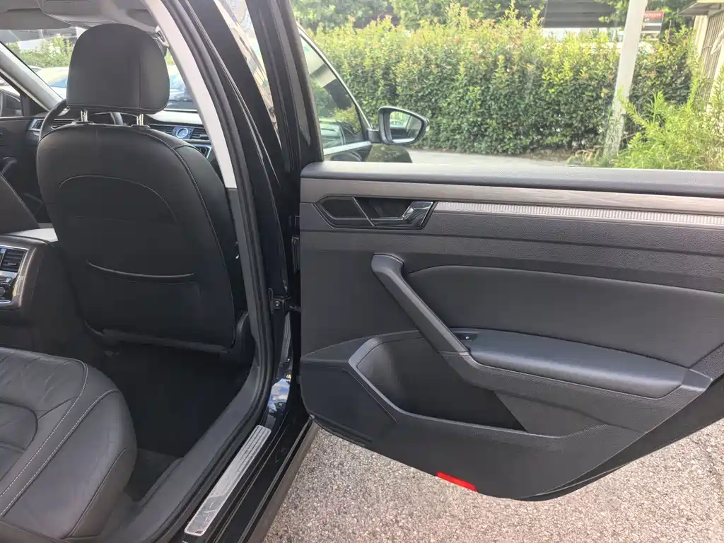 Volkswagen Passat — миниатюра 13