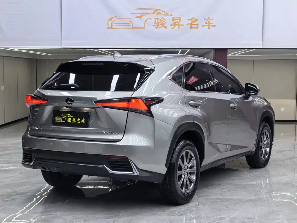 Lexus NX — миниатюра 6