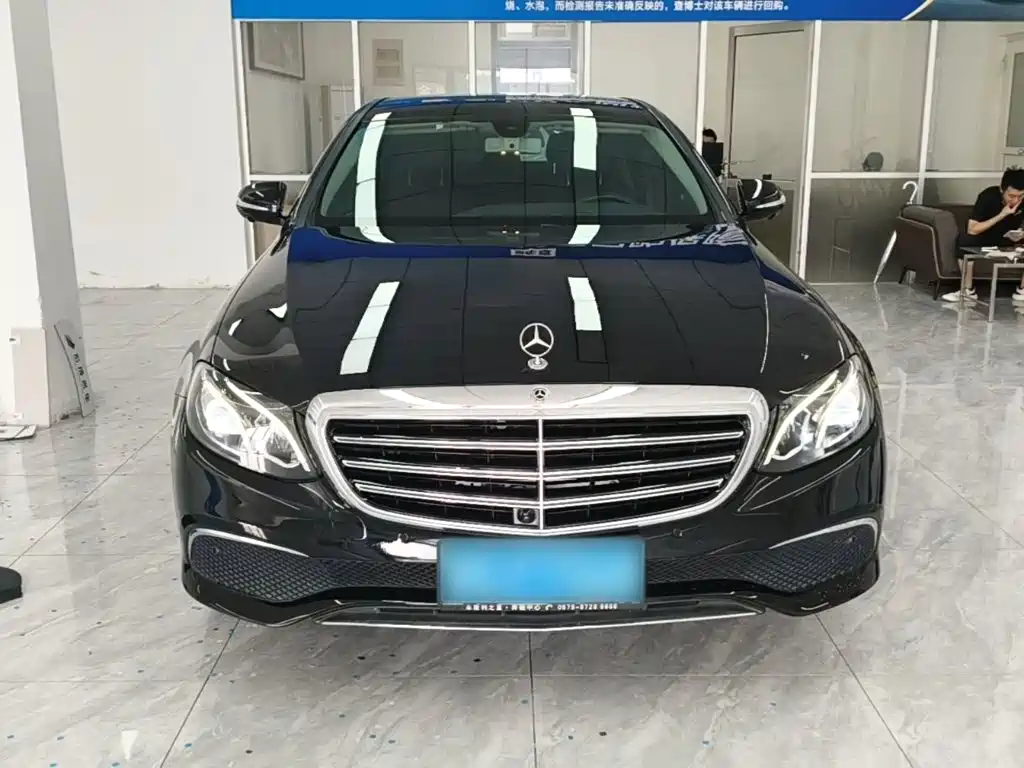 Mercedes-Benz E-Class — миниатюра 3