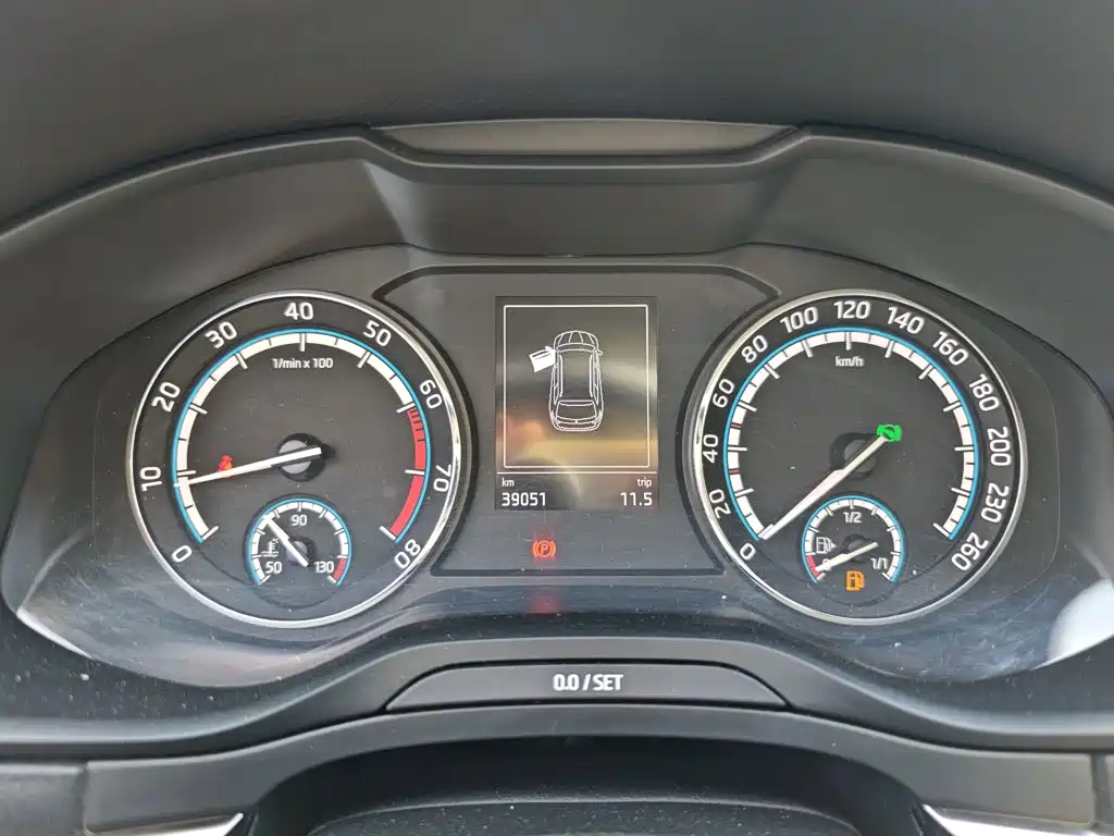 Skoda Karoq — миниатюра 12