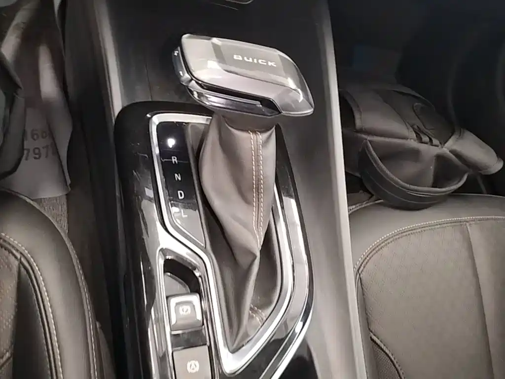 Buick Verano — миниатюра 14