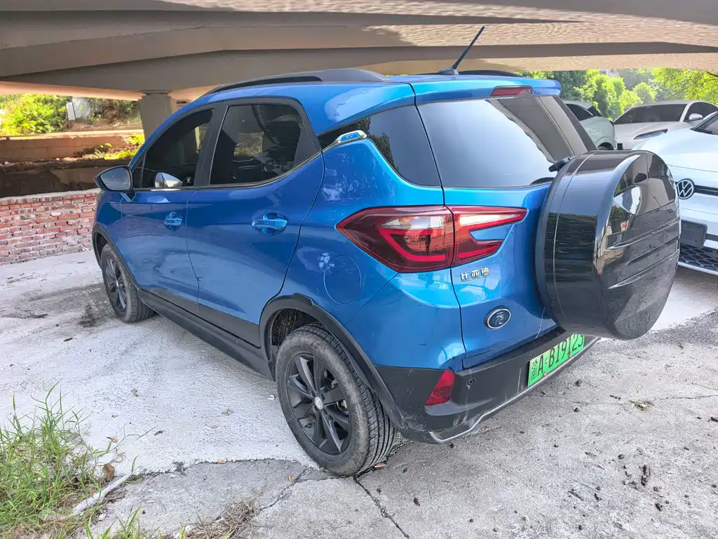 BYD Yuan EV — миниатюра 8