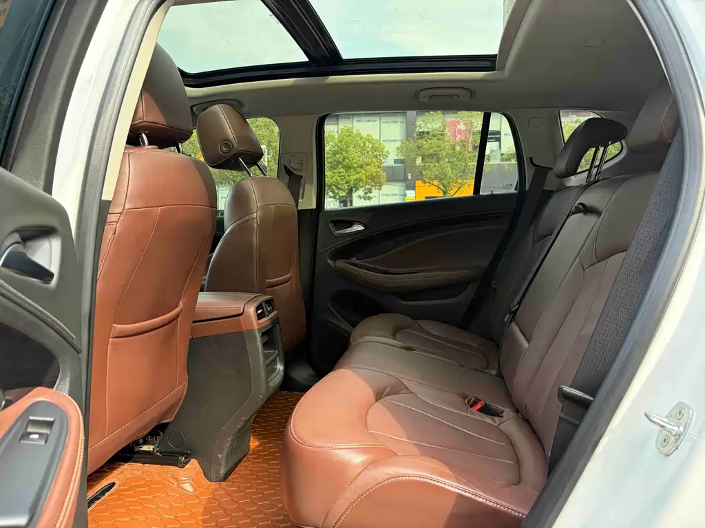 Buick Envision Plus — миниатюра 13