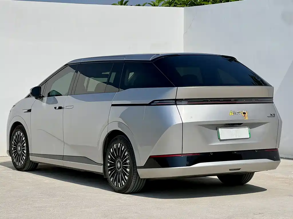 XPeng X9 — миниатюра 3