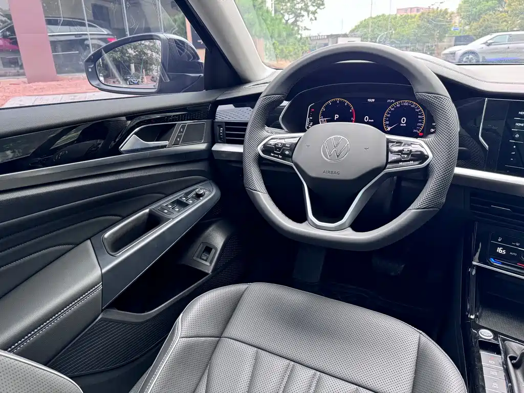 Volkswagen Passat — миниатюра 6