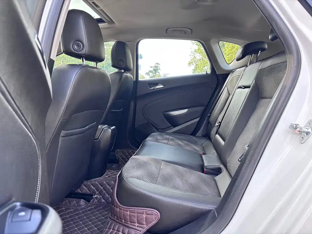 Buick Excelle — миниатюра 11