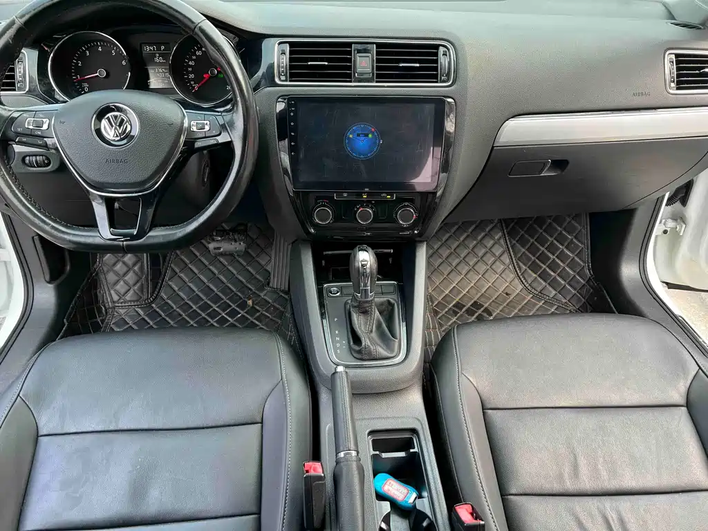 Volkswagen Sagitar — миниатюра 4