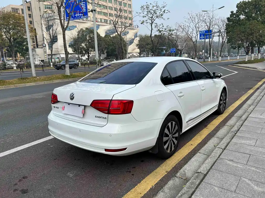 Volkswagen Sagitar — миниатюра 8