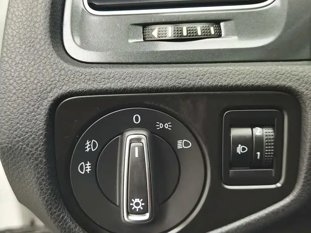 Volkswagen Golf — миниатюра 21