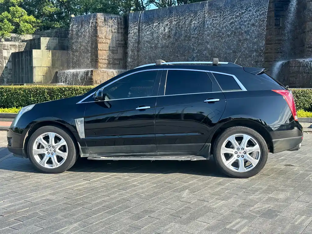 Cadillac SRX — миниатюра 4