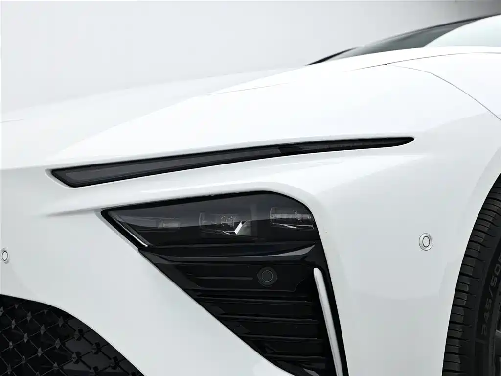 Neta S Shooting Brake — миниатюра 9