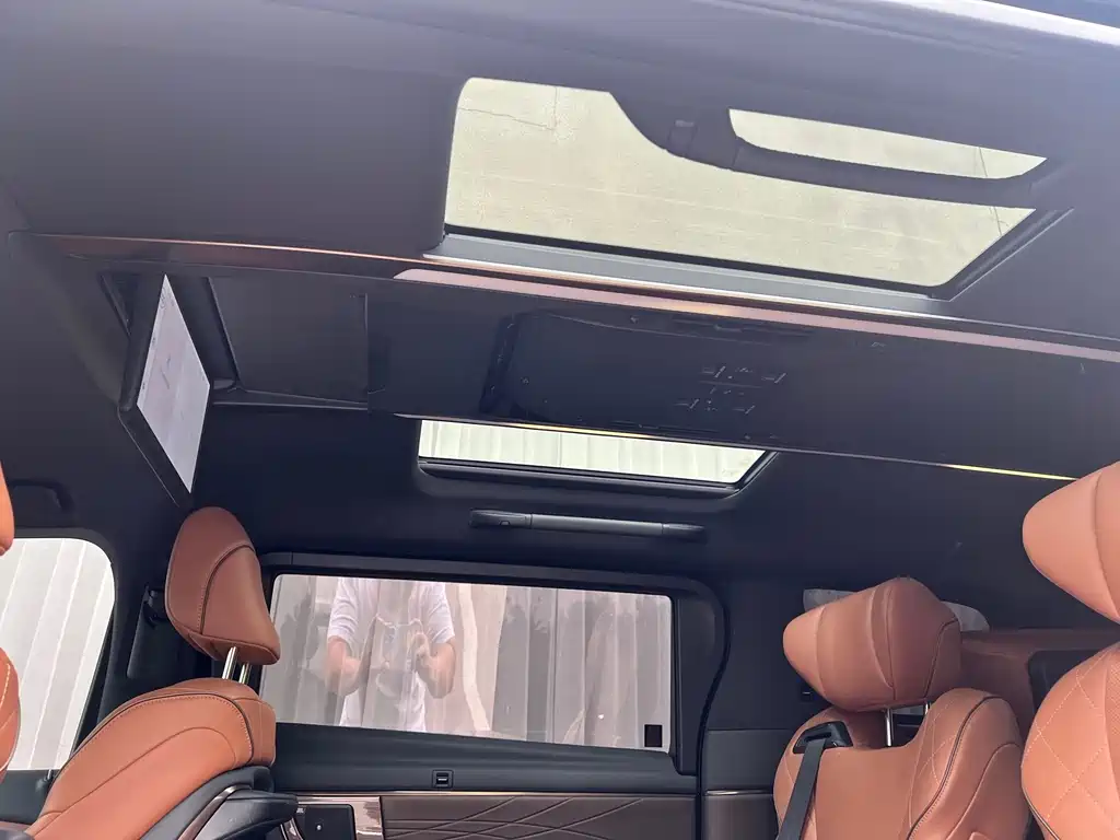 Toyota Vellfire — миниатюра 14