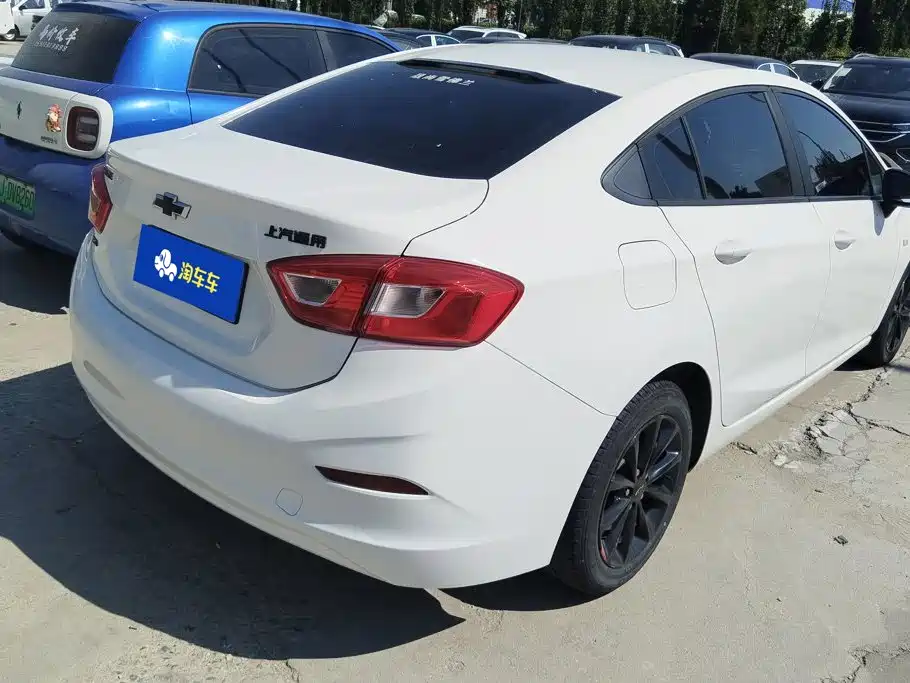Chevrolet Cruze — миниатюра 3